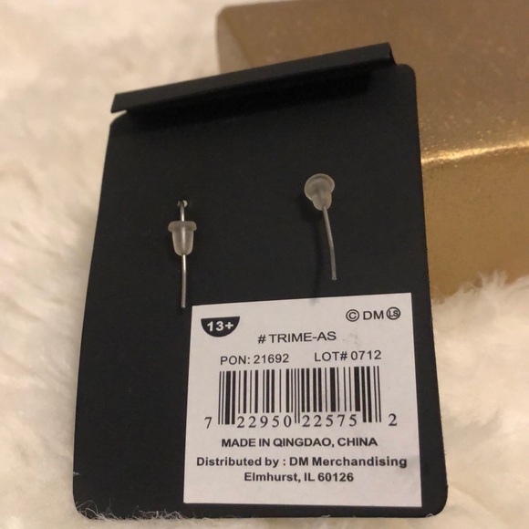 Dangle earrings - Picture 3 of 4